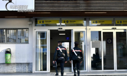 Un 15enne con un taser e un 17enne con un coltellino: entrambi denunciati