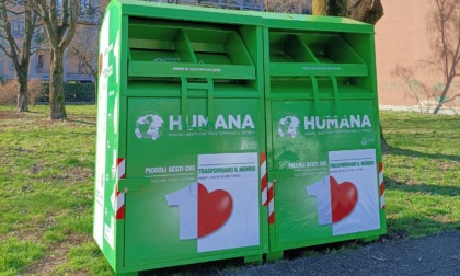 Abiti e tessili: a Monza i nuovi contenitori di Humana People to People Italia