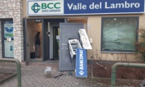 Veduggio, fanno esplodere il bancomat e fuggono con il bottino