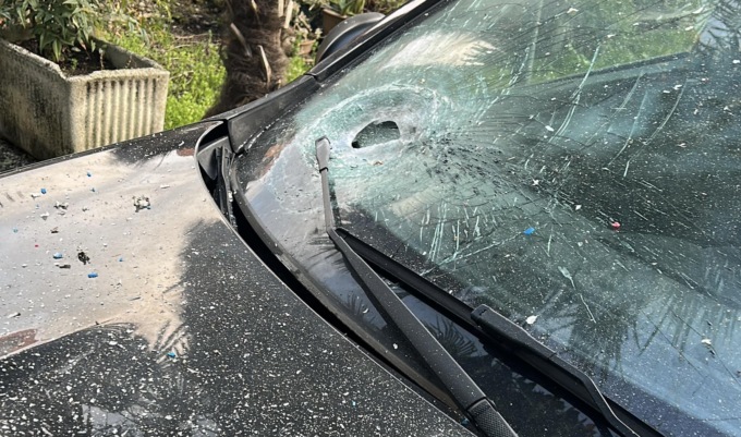 Petardo sull’auto dell’assessore al rientro dal Consiglio comunale