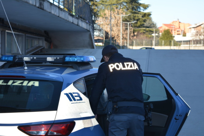Due arresti per spaccio e furto