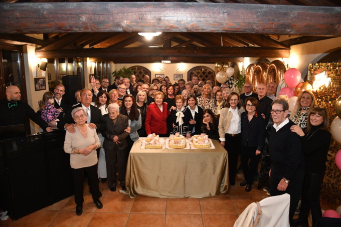 Anche Gatto Panceri alla festa di compleanno per i 100 anni della trisnonna Ester