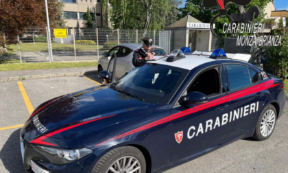 Seregno, calci e pugni a una donna per rubarle il telefono. Arrestato un 25enne