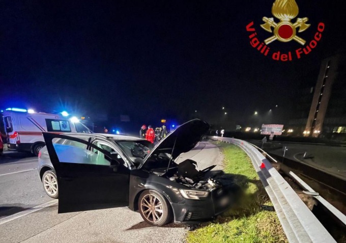 Scontro tra un’auto e un camion nella notte sulla Sp45
