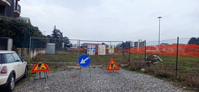Operai come fantasmi: residenti ostaggio del cantiere