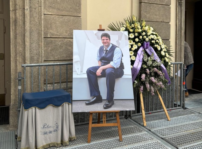 Biassono si ferma per l’ultimo saluto a Lorenzo Rovagnati