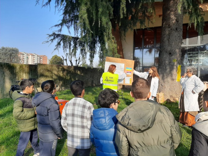 A scuola in bici e a piedi, i volontari promuovono la mobilità sostenibile