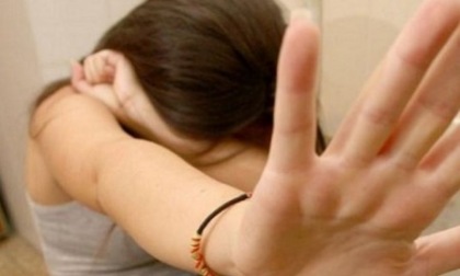 Attenzioni morbose verso una bimba, 53enne indagato per violenza sessuale