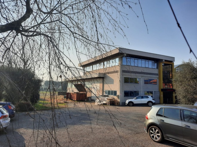 In ditta rubati ottone, rame e bronzo