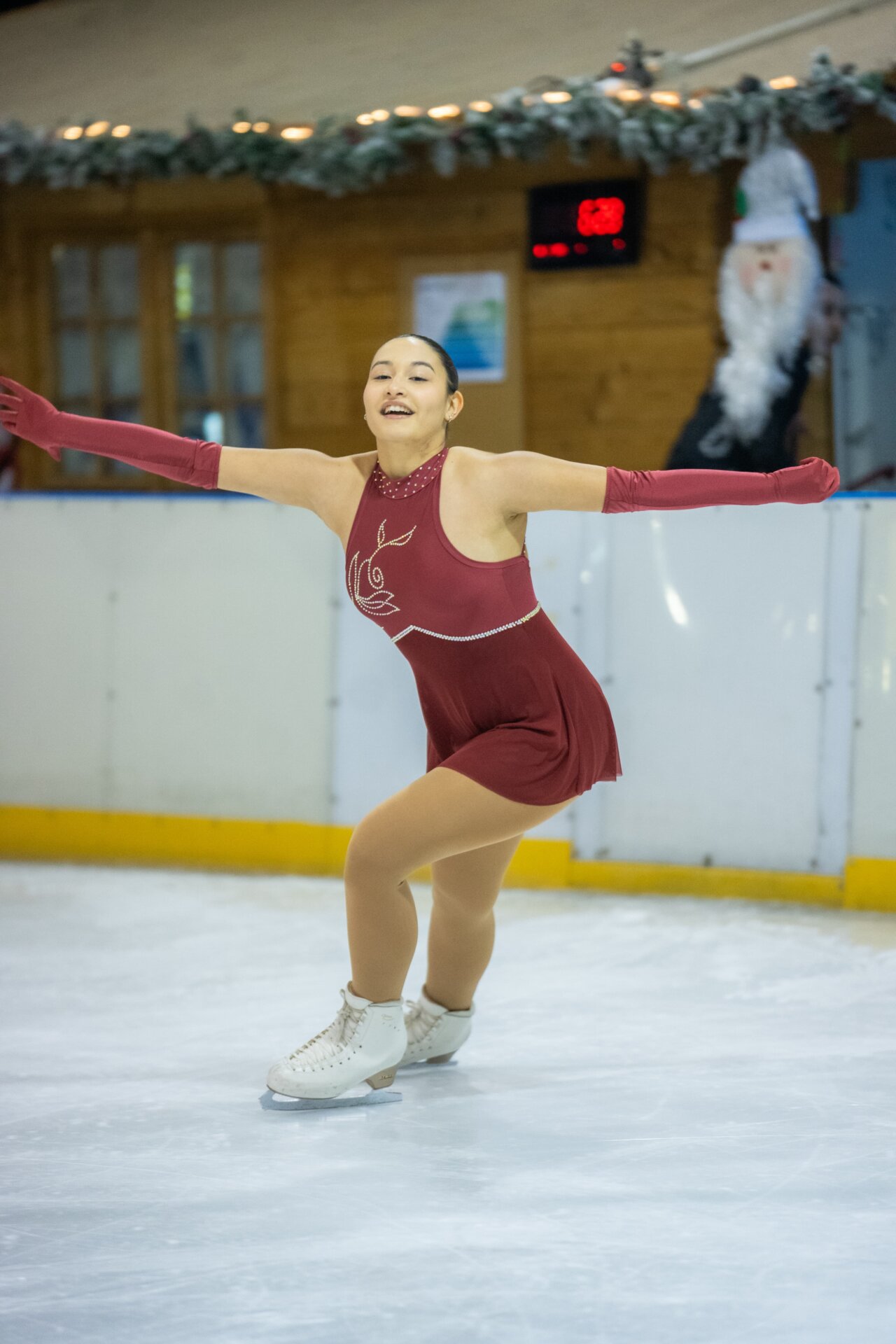 68795163_Martina oliverio - skate on ice1