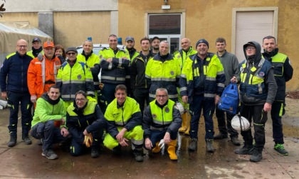 Una discarica a cielo aperto ripulita dalla Protezione civile