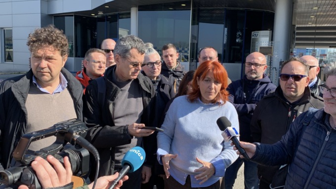 Tagli del personale e fatturato in discesa, in St si prepara la mobilitazione