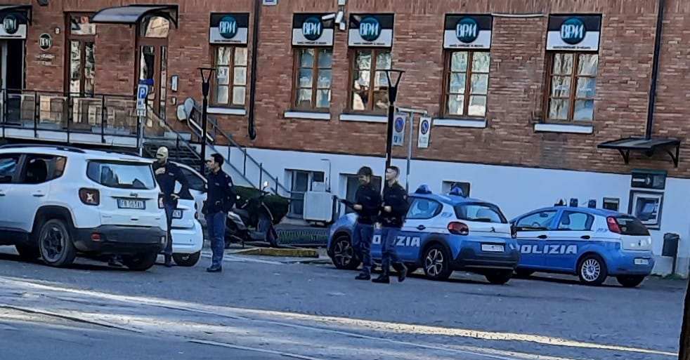 Varedo controlli polizia Snia