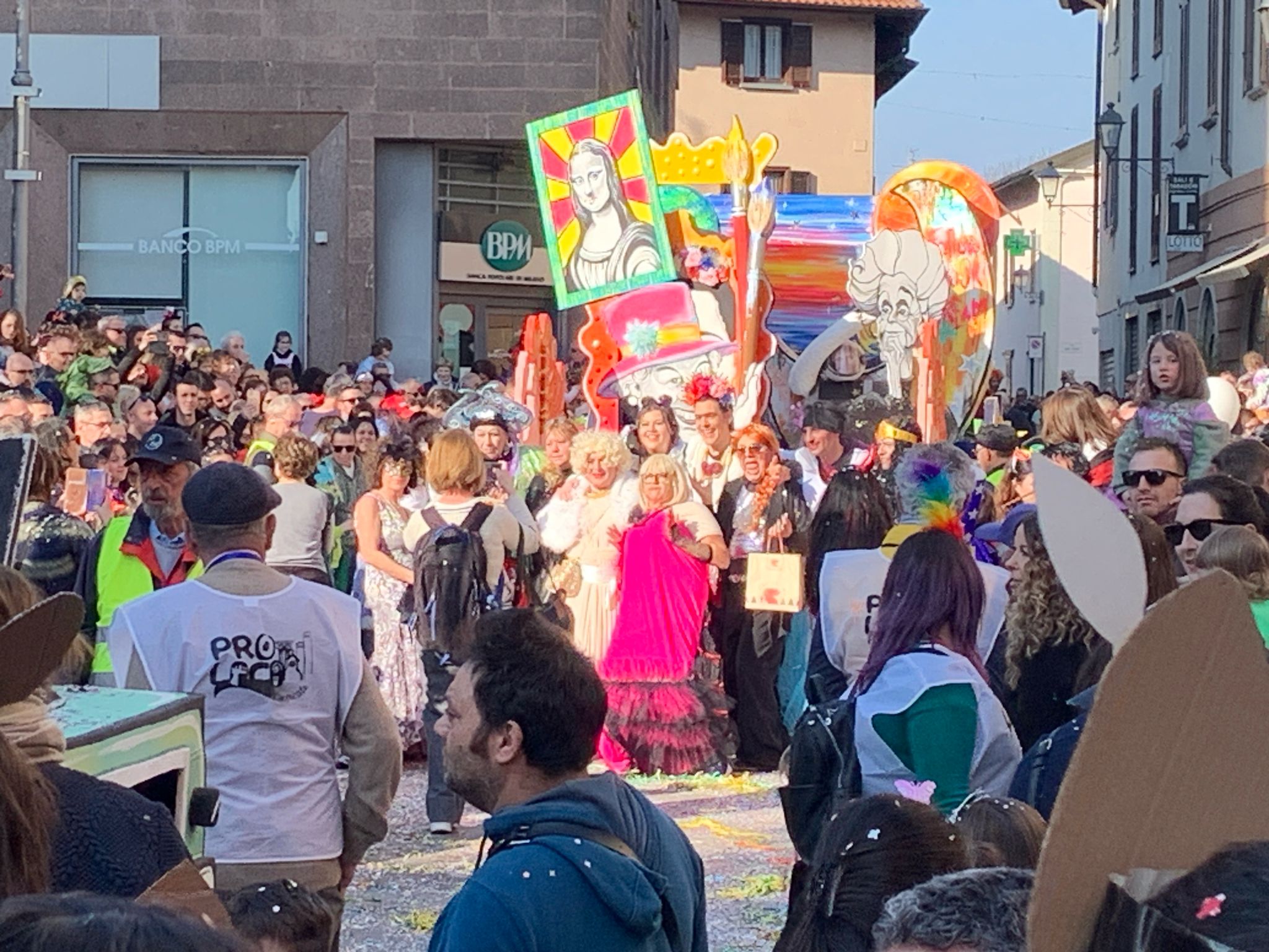 Vimercate sfilata carnevale marzo 2025