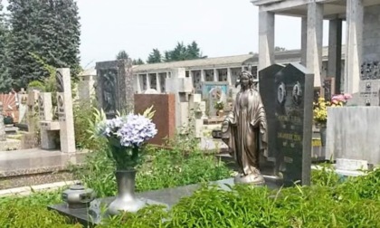 Aumentano i decessi, si allarga il cimitero