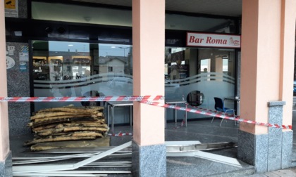 Attentato al bar Roma: caccia al responsabile