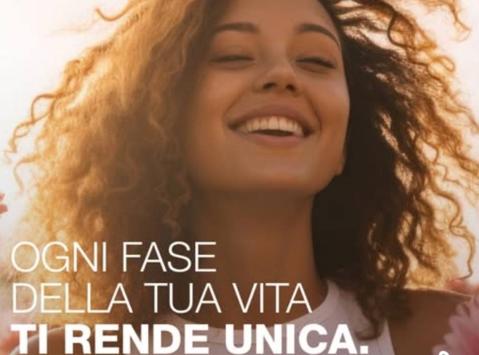 “Ogni fase della tua vita ti rende unica”, la donna celebrata in foto