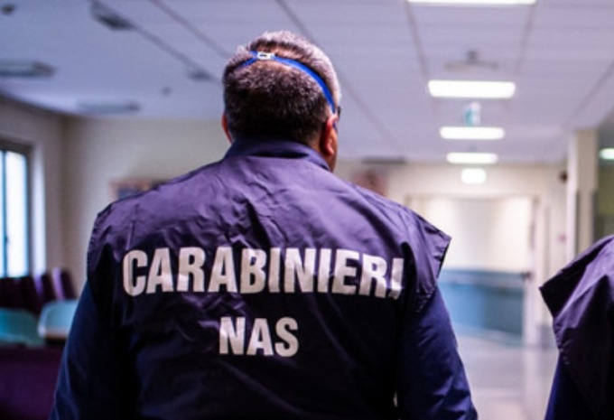 Falso dentista denunciato dai Nas