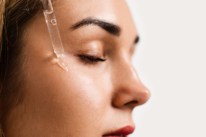 Siero viso e contorno occhi: che cos’è e come trovare quello giusto