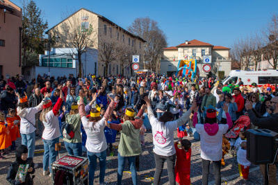 Il Carnevale di Ceriano riempie la piazza