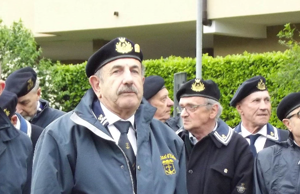 Un cavaliere alla presidenza dei Marinai d’Italia