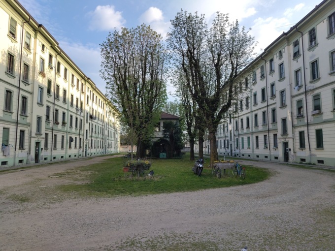 Le case comunali compiono 100 anni, si festeggia con serenate a domicilio