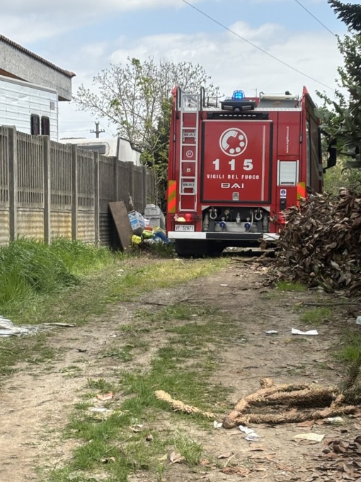 Macherio Due auto in fiamme in via Parini