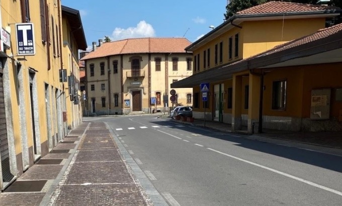 Idea senso unico in via Manzoni con più verde e maggiori stalli di sosta