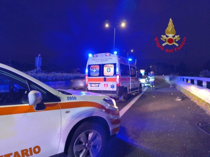 Si ribalta più volte con l’auto sulla Statale 36, morta una 49enne