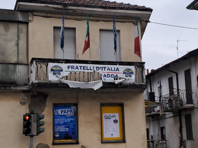 Atto vandalico alla sede della sezione di Fratelli d’Italia
