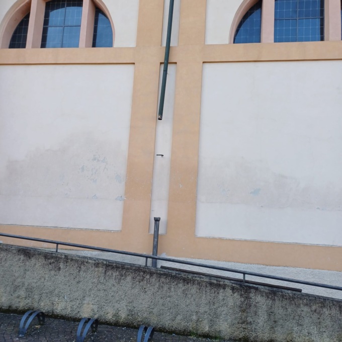 Rubati i pluviali della chiesa e del Centro anziani: identificati i responsabili