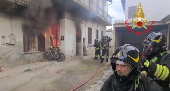 Appartamento distrutto da un incendio