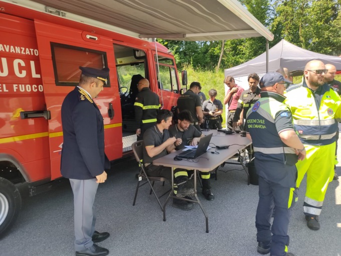 Maxi dispiegamento per la ricerca di tre persone scomparse, ma è una esercitazione