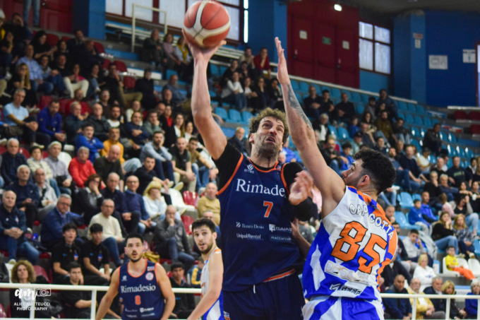 Rimadesio espugna il Palasojourner: sarà Gara 5