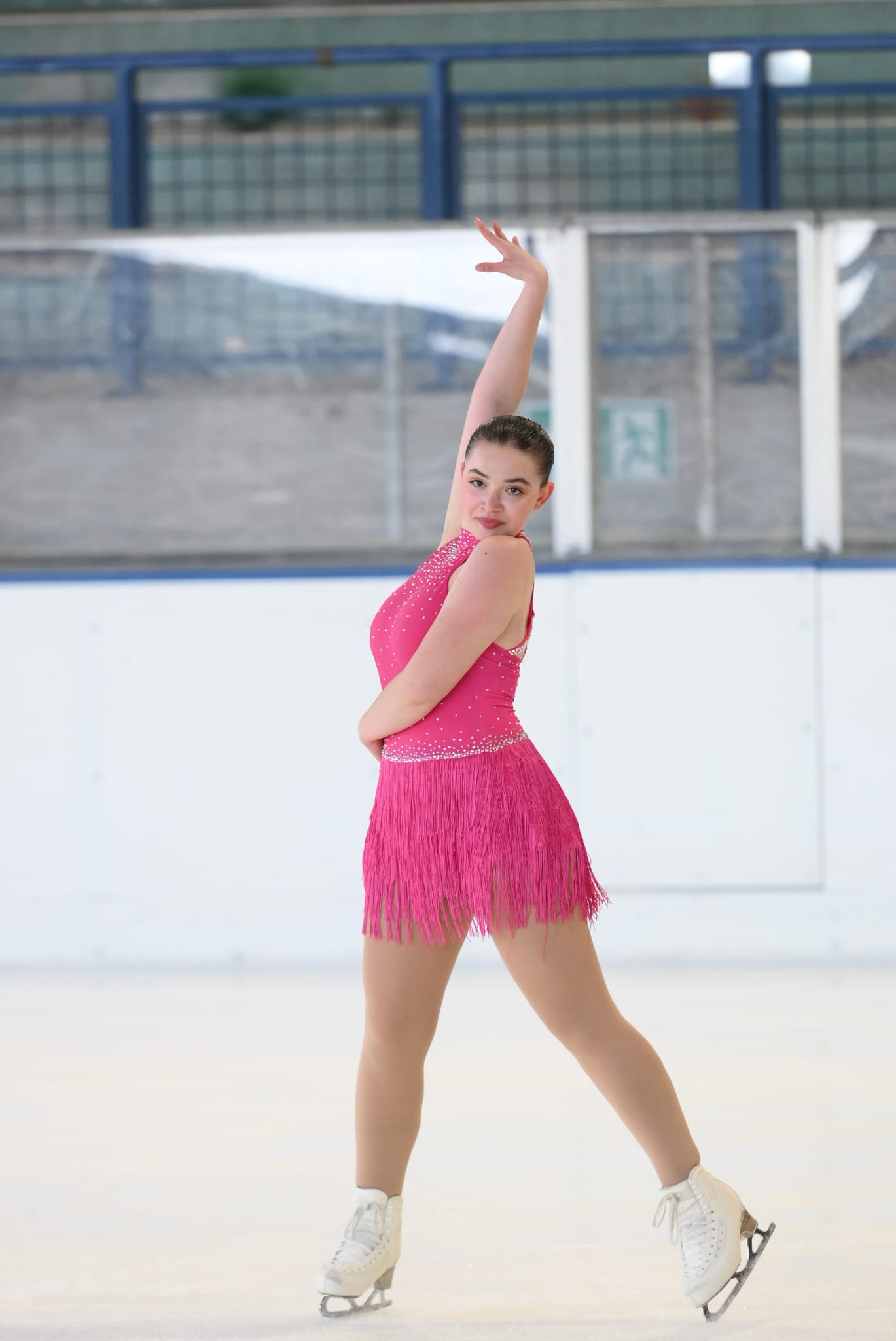 69527992_skate-on-ice3