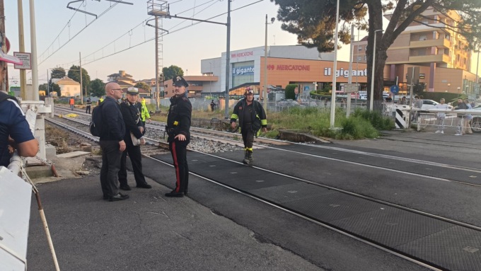 Travolta e uccisa dal treno: aveva solo 14 anni