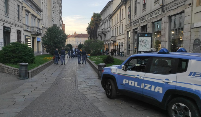 Molesta minorenne per strada, arrestato 53enne: dovrà rispondere di violenza sessuale aggravata