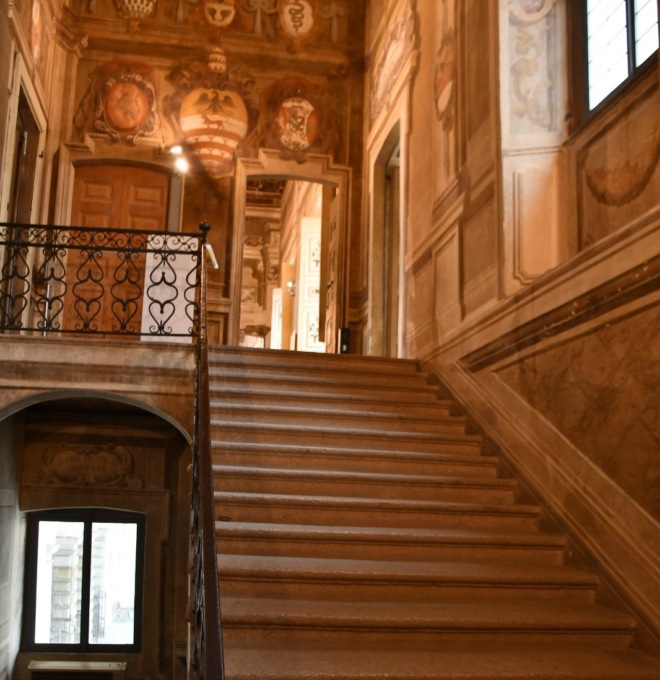 Palazzo Arese Borromeo: intervento urgente al soffitto ligneo dello scalone d’onore