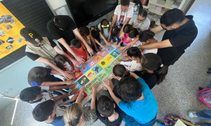 Gli studenti hanno restaurato il mosaico della scuola