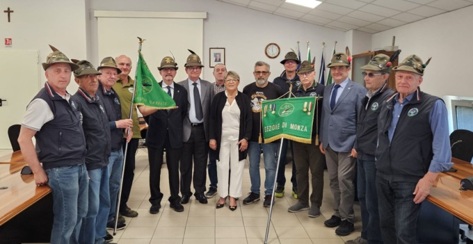 Il Gruppo Alpini festeggia 15 anni e si “regala” il raduno sezionale di Monza e Brianza