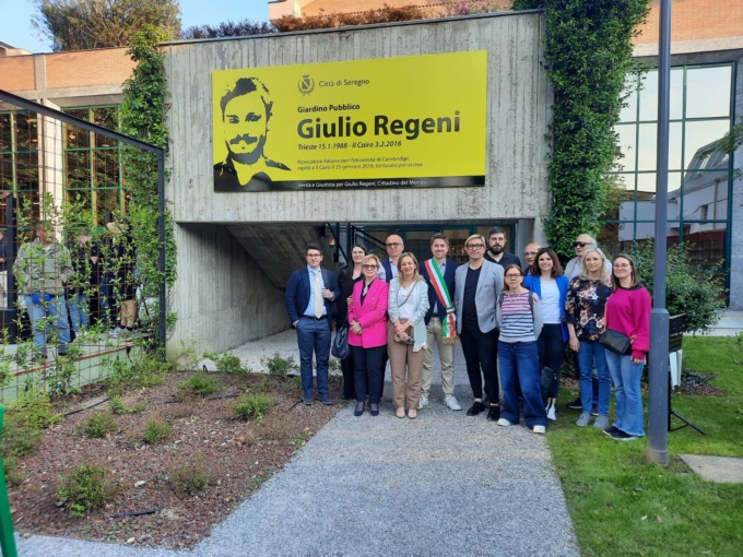 Inaugurato il giardino Giulio Regeni in biblioteca