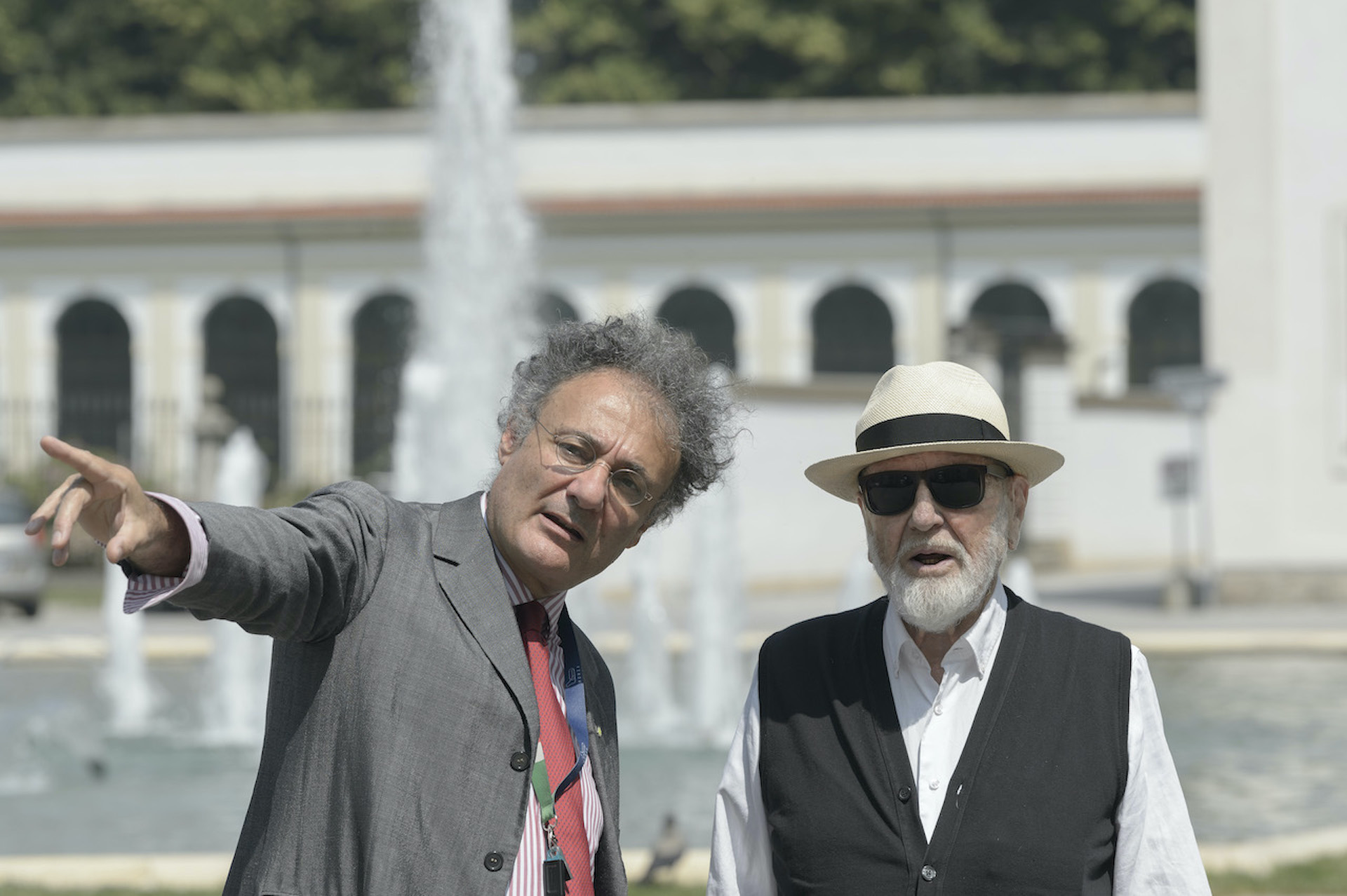 Villa Reale Monza Michelangelo Pistoletto con a sinistra il direttore generale del Consorzio Villa Reale e Parco di Monza Bartolomeo Corsini