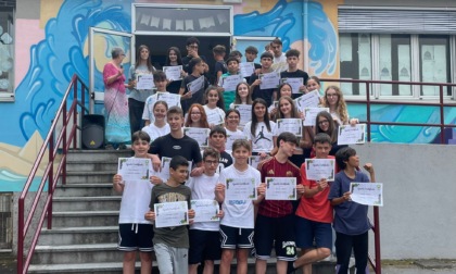 Fioccano i premi alla festa della scuola Pirotta