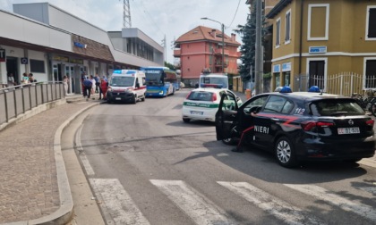 Scoppia una lite in stazione, ragazza finisce in ospedale