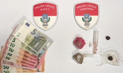 Spaccio in stazione, quindicenne compra droga dal pusher