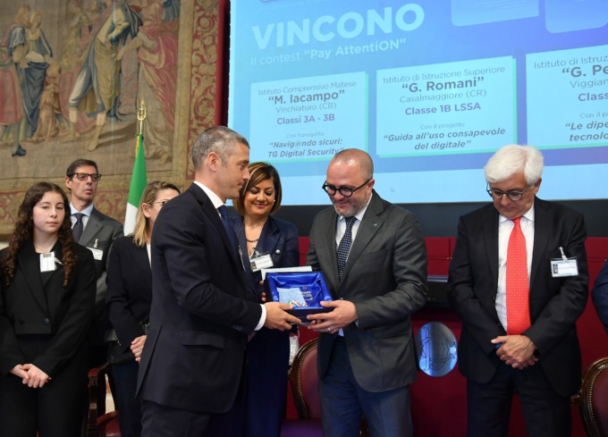 Massimiliano Capitanio premiato alla Camera come “Ambasciatore della Costituzione”