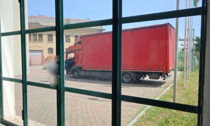 Autocarro in circolazione irregolare: dopo le verifiche scattano sanzioni per 1400 euro