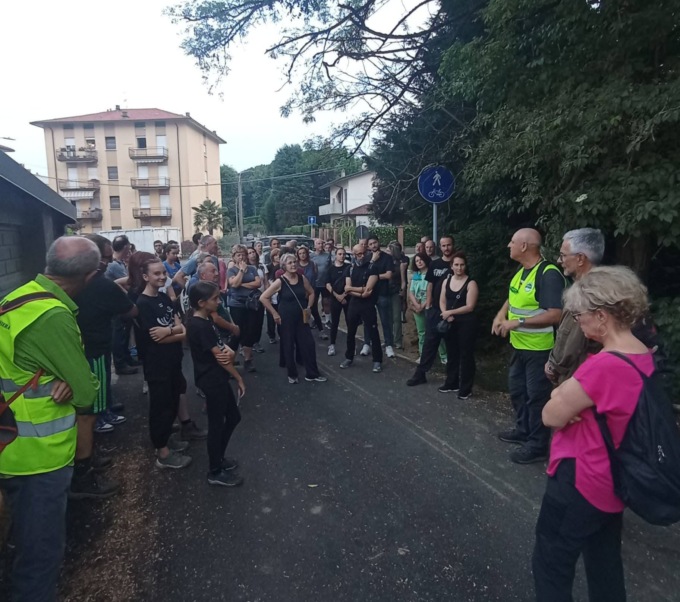 Lucciole e allocchi, oltre 70 persone alla scoperta degli animali notturni della Brughiera