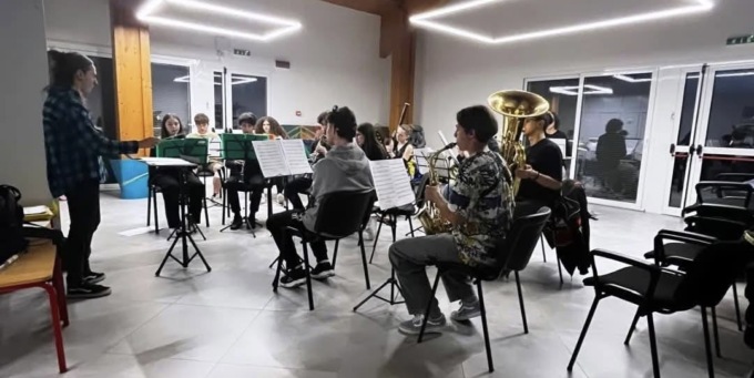 Il “Music Ensemble Ezio Bosso” lancia una raccolta fondi per comprare gli strumenti musicali