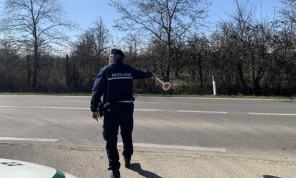Agenti della Polizia locale in servizio in orario serale e notturno